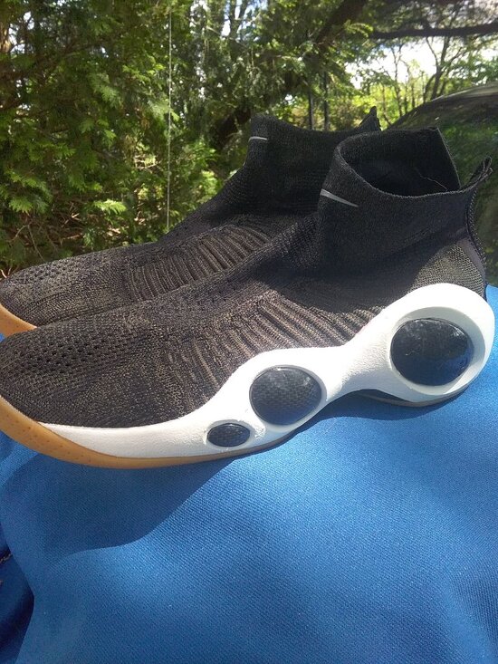 Nike mens  athletic shoes main image 6